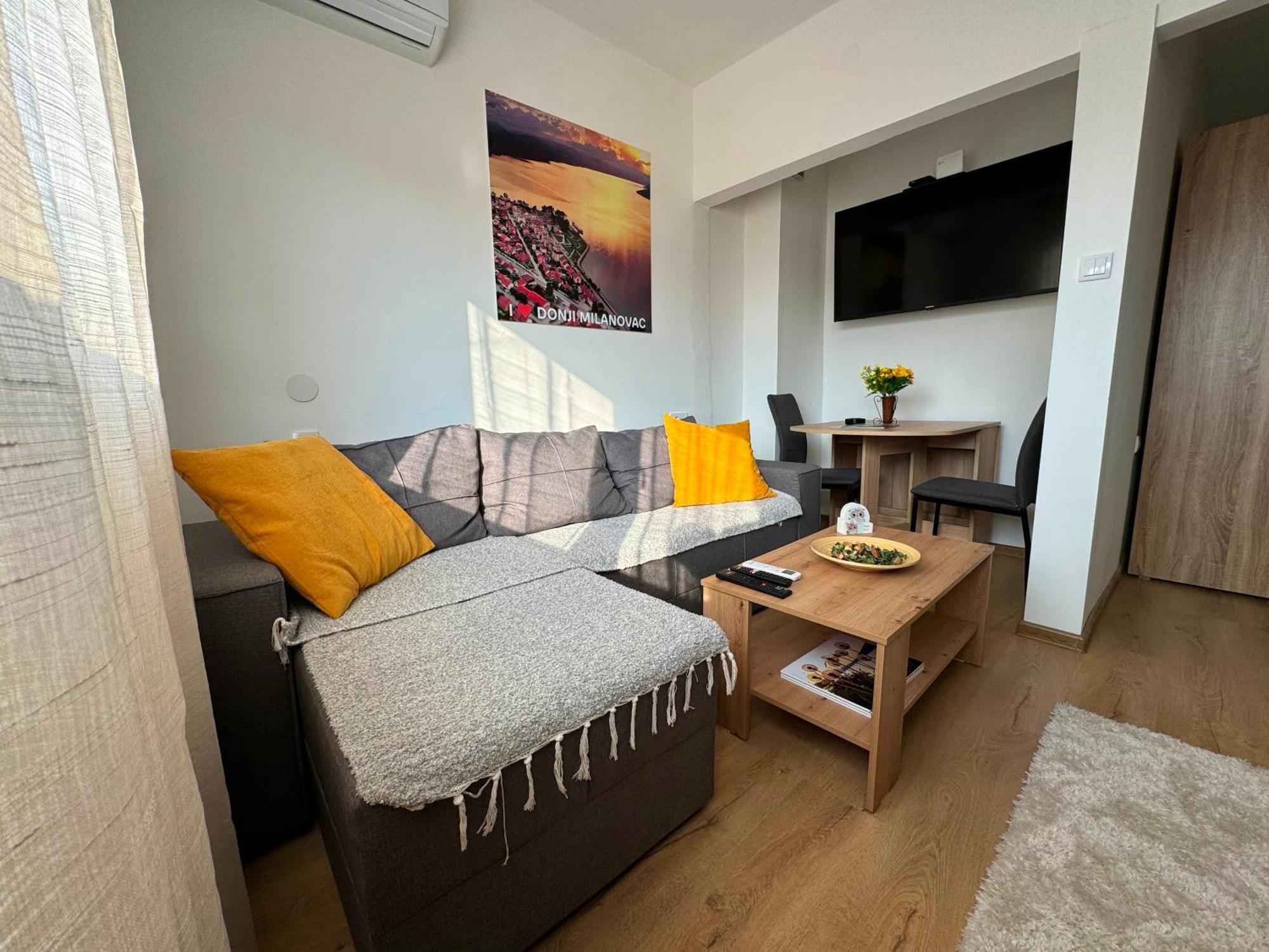 Vuk Apartman Доньи-Милановац Экстерьер фото